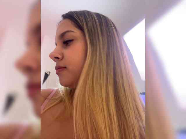 MeganRosse webcam