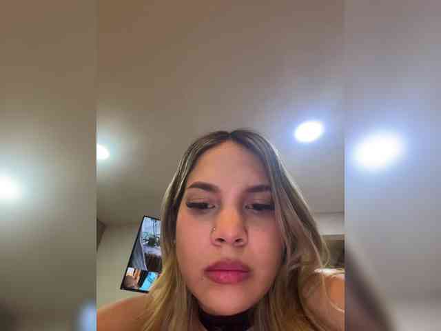 meganrosse's live room