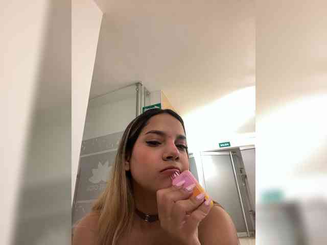 MeganRosse webcam