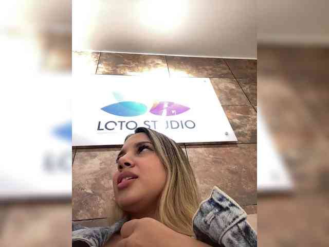 MeganRosse webcam