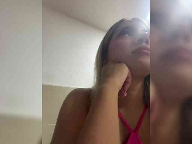 MeganRosse webcam
