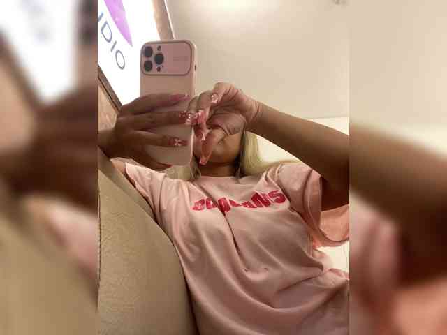 MeganRosse webcam