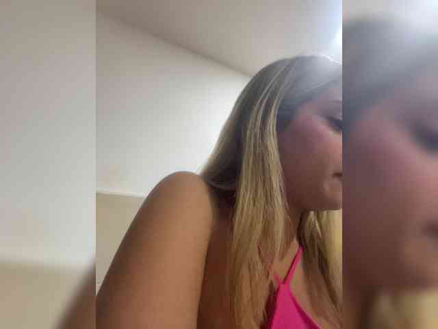 MeganRosse webcam