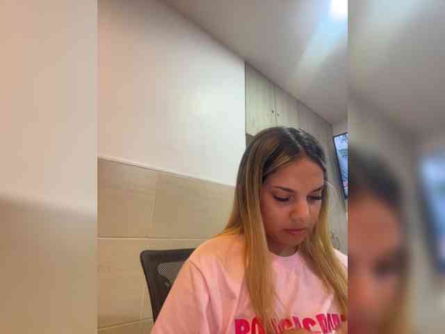 Modèle: MeganRosse