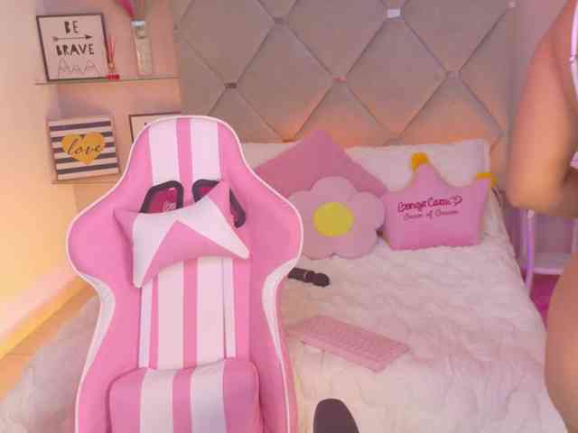 MeganRosse webcam