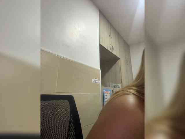 MeganRosse webcam