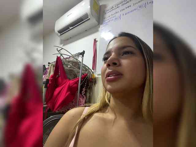 MeganRosse webcam