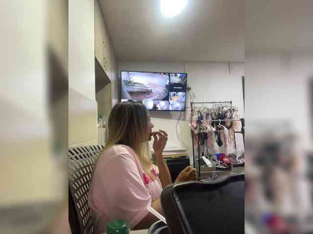 MeganRosse webcam