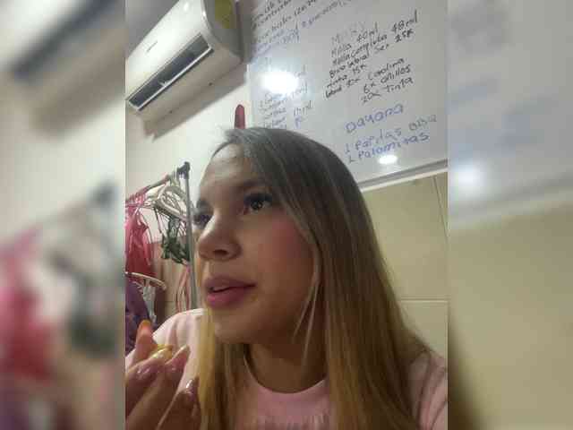 MeganRosse webcam