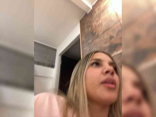 meganrosse's live room