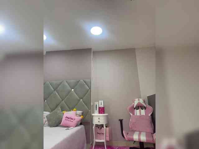 meganrosse's live room