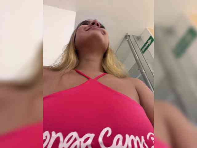 MeganRosse webcam