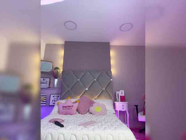 meganrosse's live room