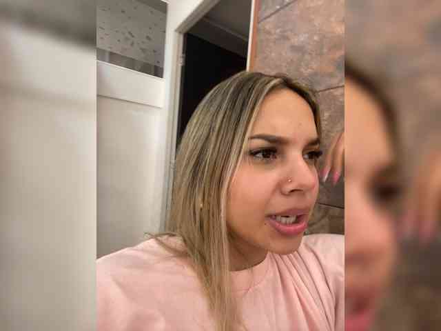 MeganRosse webcam