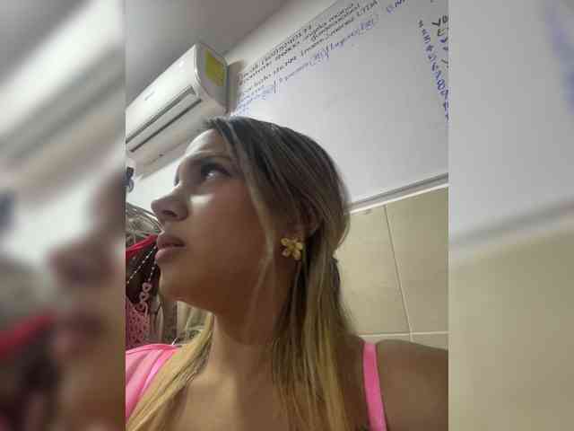 MeganRosse webcam