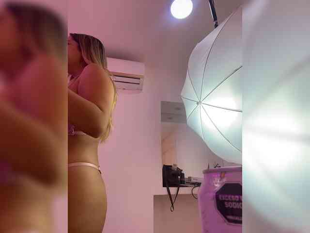 MeganRosse webcam