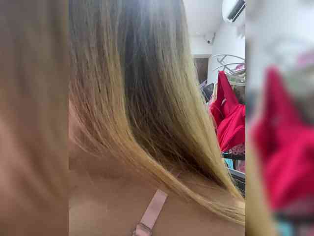 MeganRosse webcam