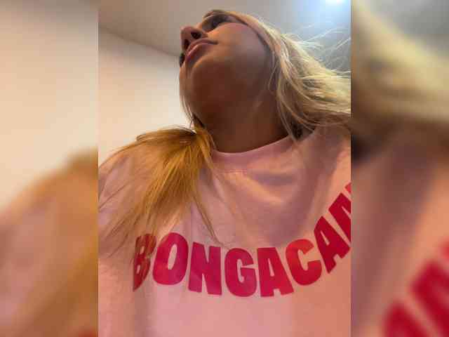 MeganRosse webcam