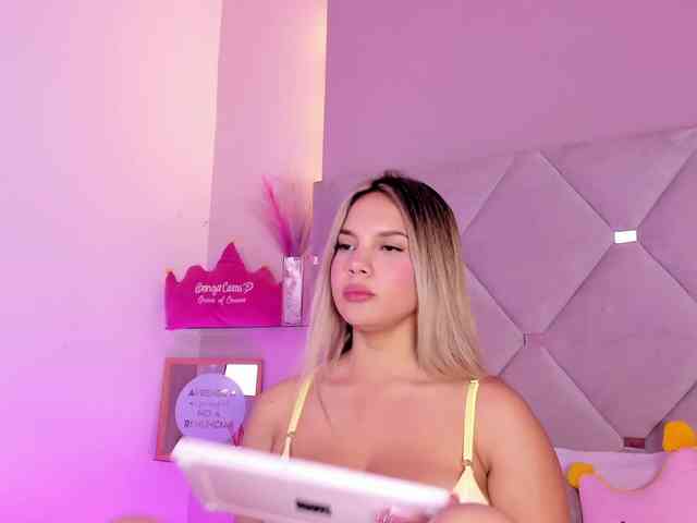 MeganRosse webcam