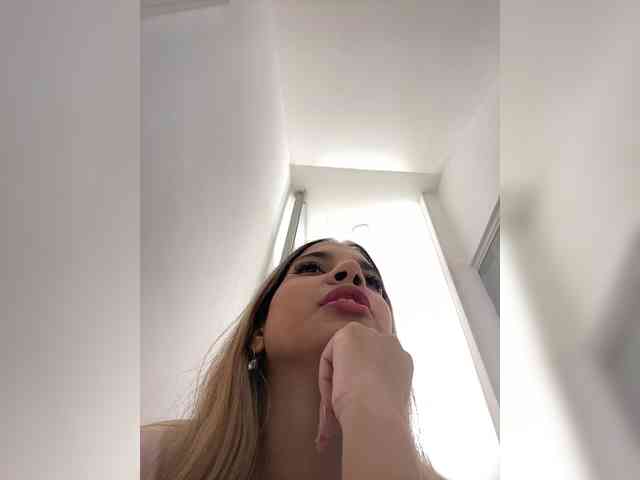 MeganRosse webcam