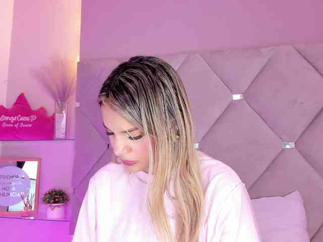 Modèle: MeganRosse