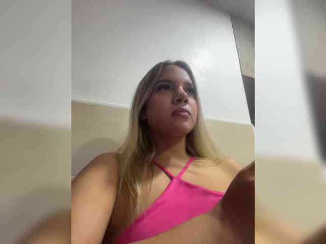 MeganRosse webcam