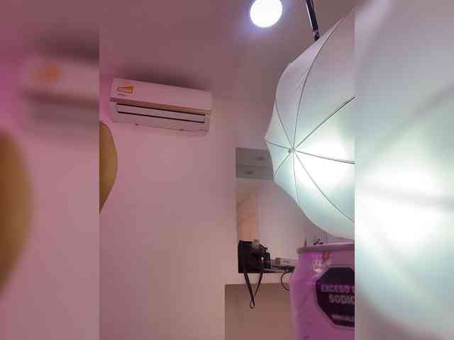 MeganRosse webcam