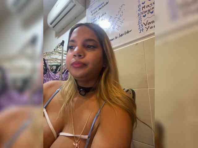 meganrosse's live room