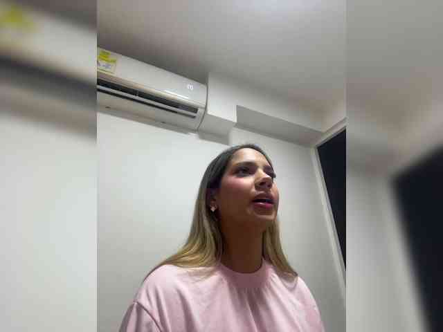 MeganRosse webcam