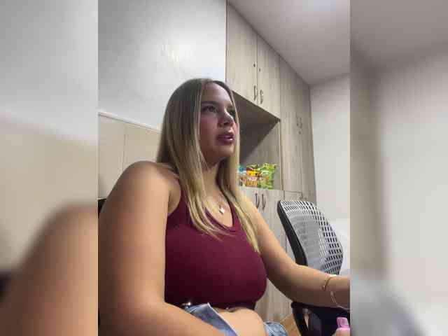 MeganRosse webcam