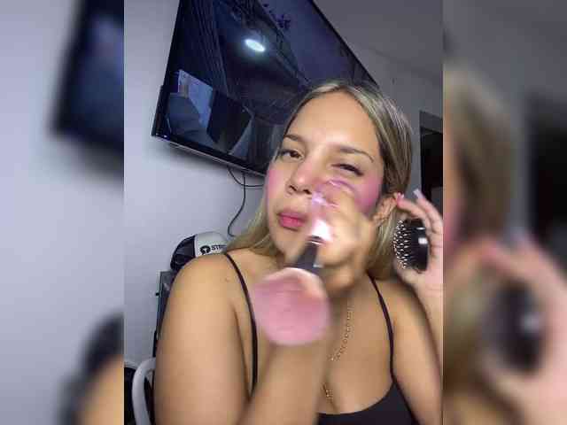 MeganRosse webcam