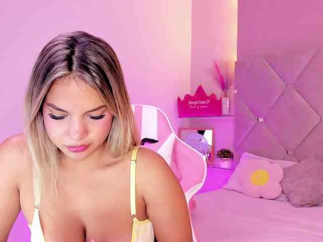 MeganRosse webcam