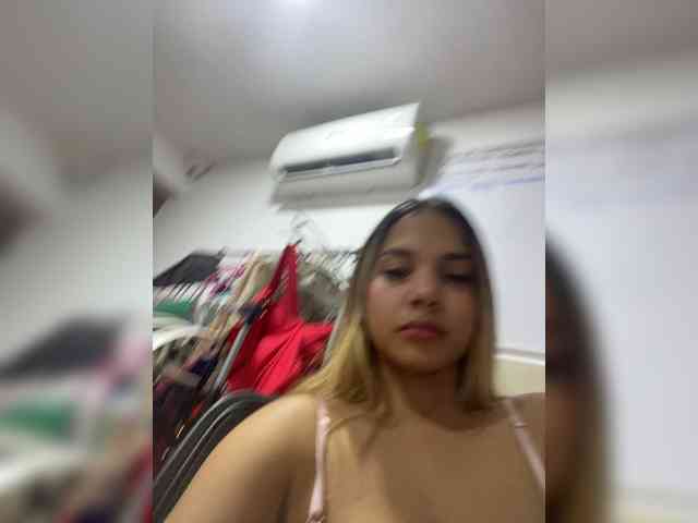 MeganRosse webcam
