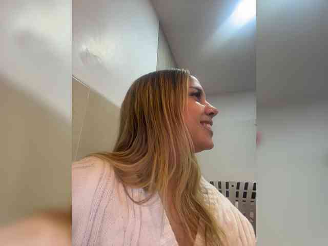 MeganRosse webcam