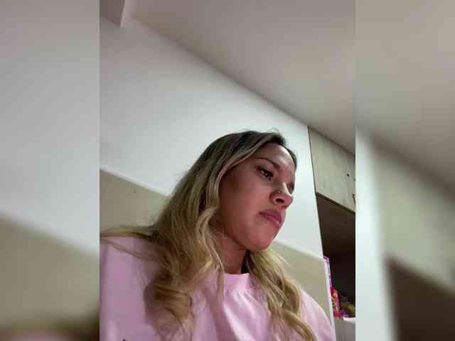 MeganRosse webcam