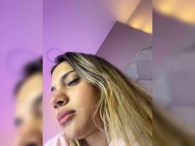 MeganRosse webcam