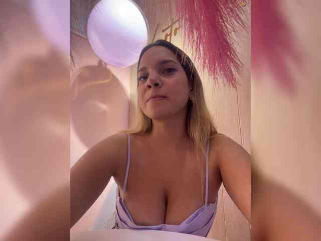 MeganRosse webcam