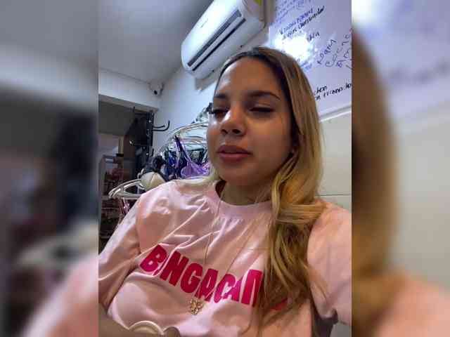 meganrosse's live room
