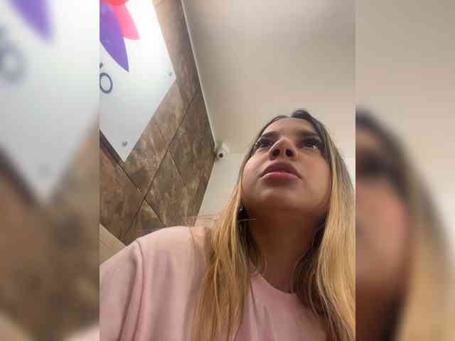 MeganRosse webcam
