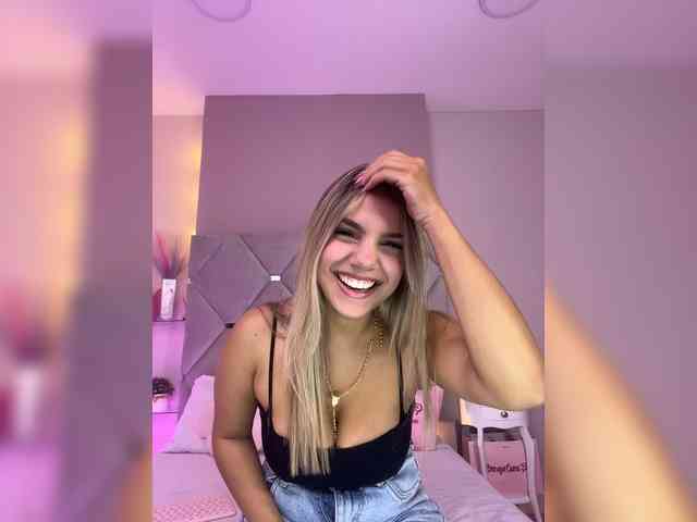 MeganRosse webcam
