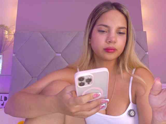 MeganRosse webcam