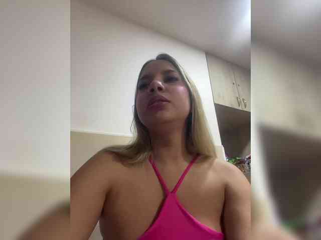 meganrosse's live room
