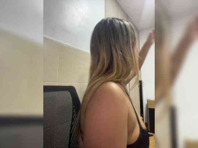 MeganRosse webcam