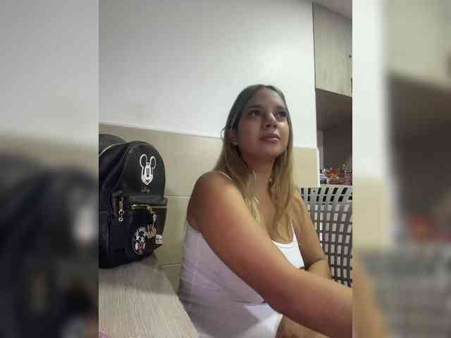 MeganRosse webcam