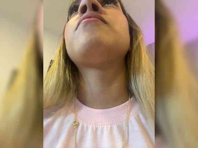 MeganRosse webcam