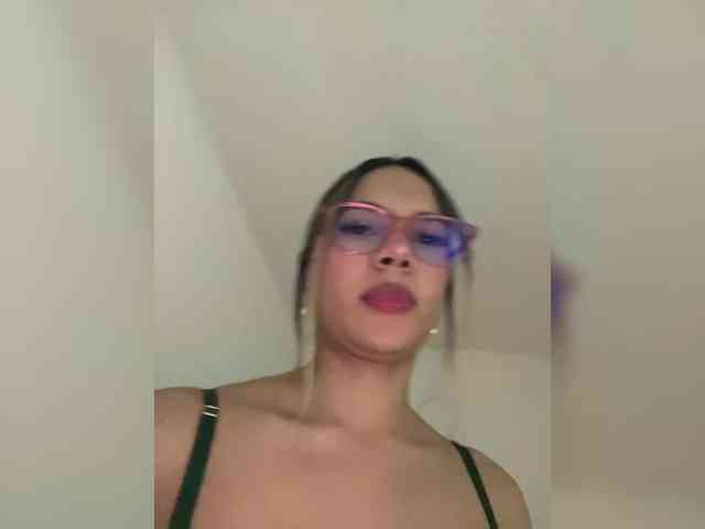 MeganRosse webcam