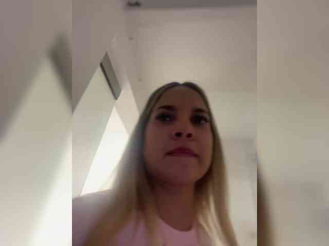 MeganRosse webcam