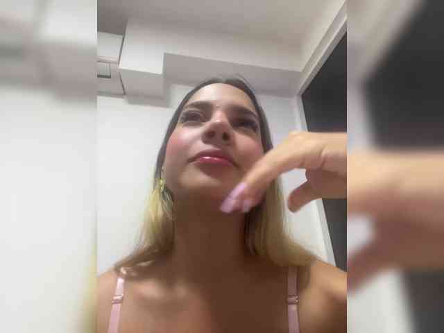 Modèle: MeganRosse