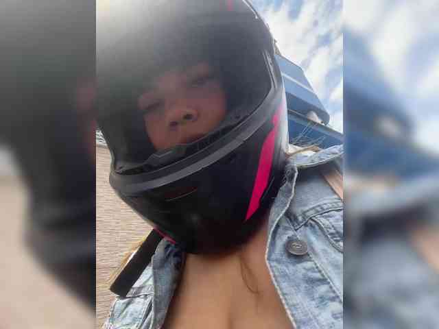 MeganRosse webcam