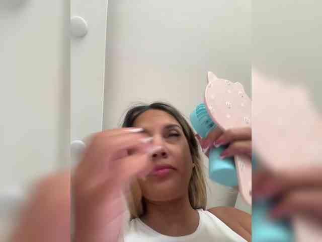 MeganRosse webcam